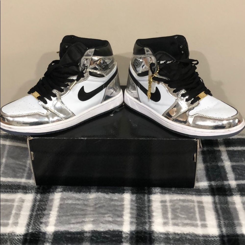 Retro Jordan 1’s Kwahi 8.5 MAKE AN off
